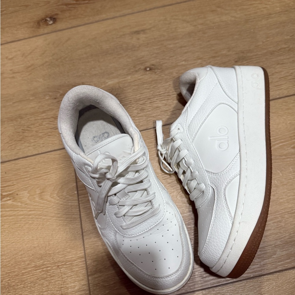ALO Yoga White Sneakers with Brown Sole